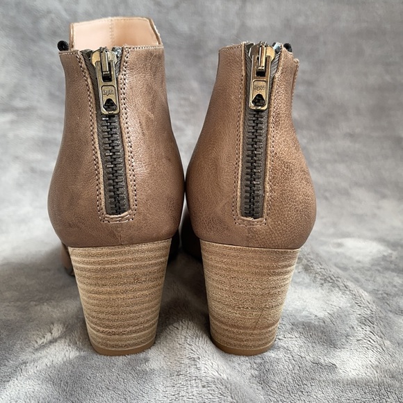 NEW Sarah Jessica Parker BOOTIES - Picture 3 of 10